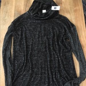 NWT Gap Softspun Turtleneck Sweater.